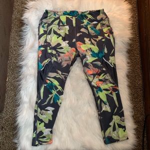 ☀️ Workout/yoga capris.